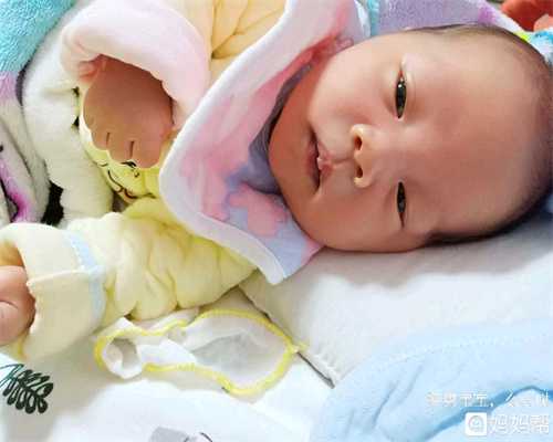 刘诗诗怀孕八个月外出游玩，吴奇隆全程陪护细